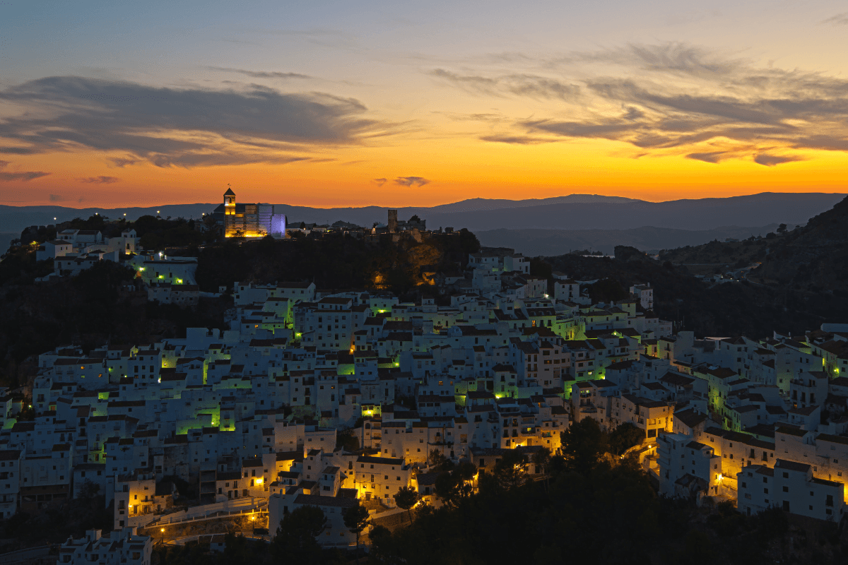 Casares – live in Pueblos Blancos!