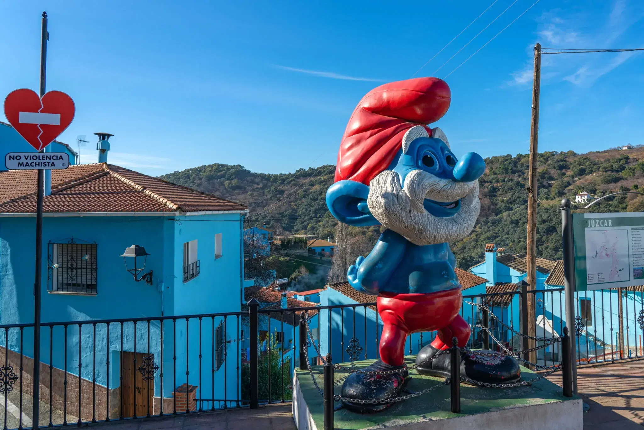 Let’s look for smurfs in… Andalusia
