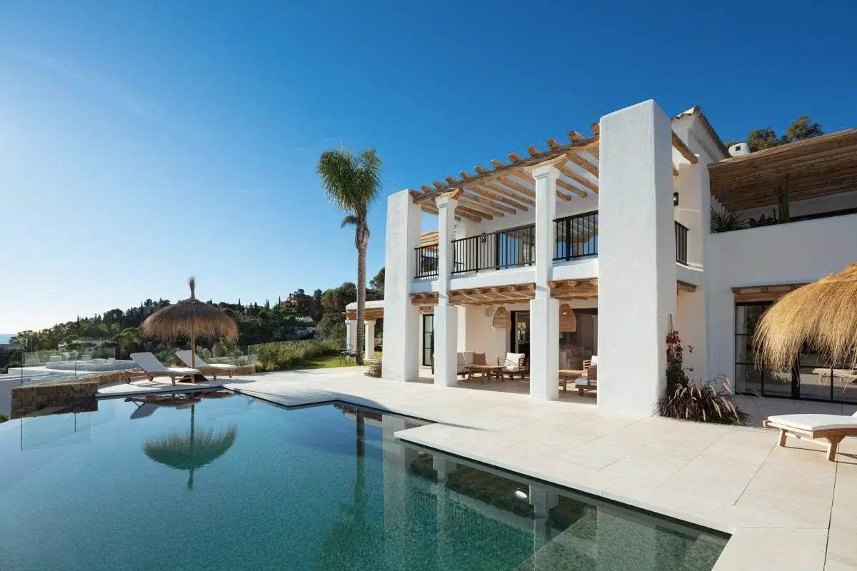 Poles are investing in property. Spain is growing in popularity