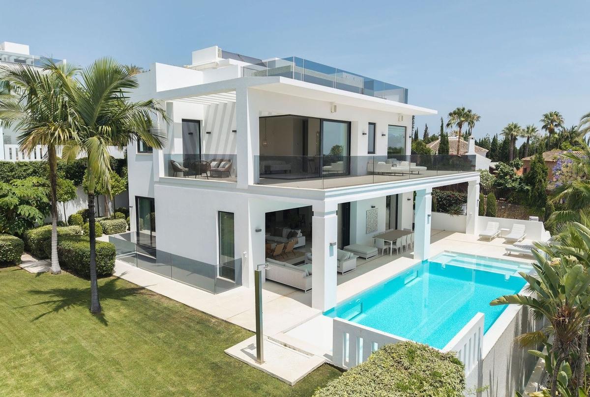 Properties in the sun tempt Poles [MARKET ANALYSIS]