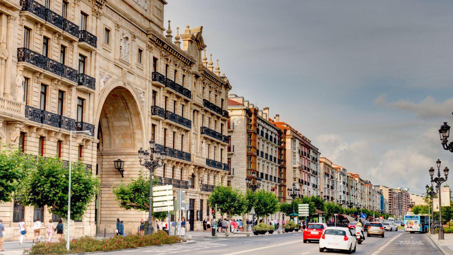 Spain on four wheels. A guide for drivers