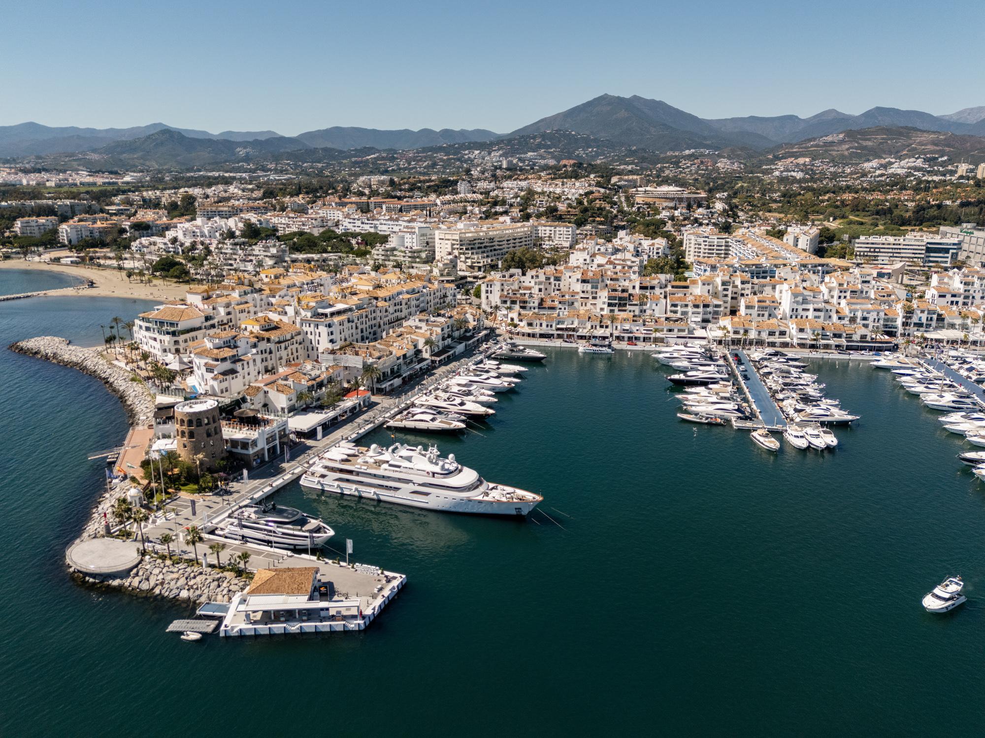 Spain the favourite destination of Poles. We are not only breaking tourist records