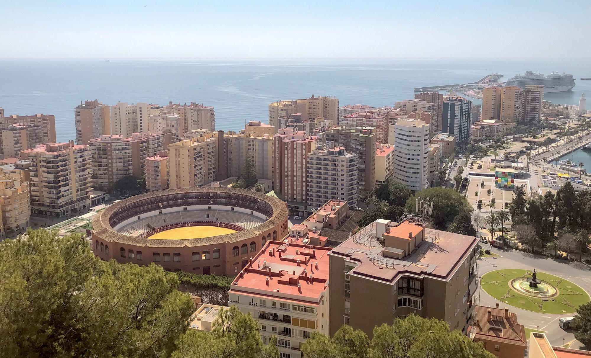 Vote for the Feria de Málaga poster! The capital of the Costa del Sol bets on culture